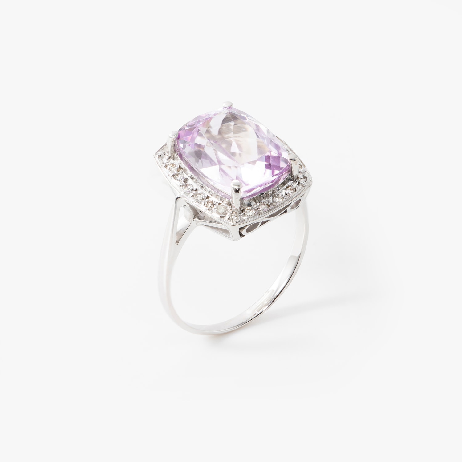 image_eab26f73-d838-4754-bde9-8ecd1a07b0e1