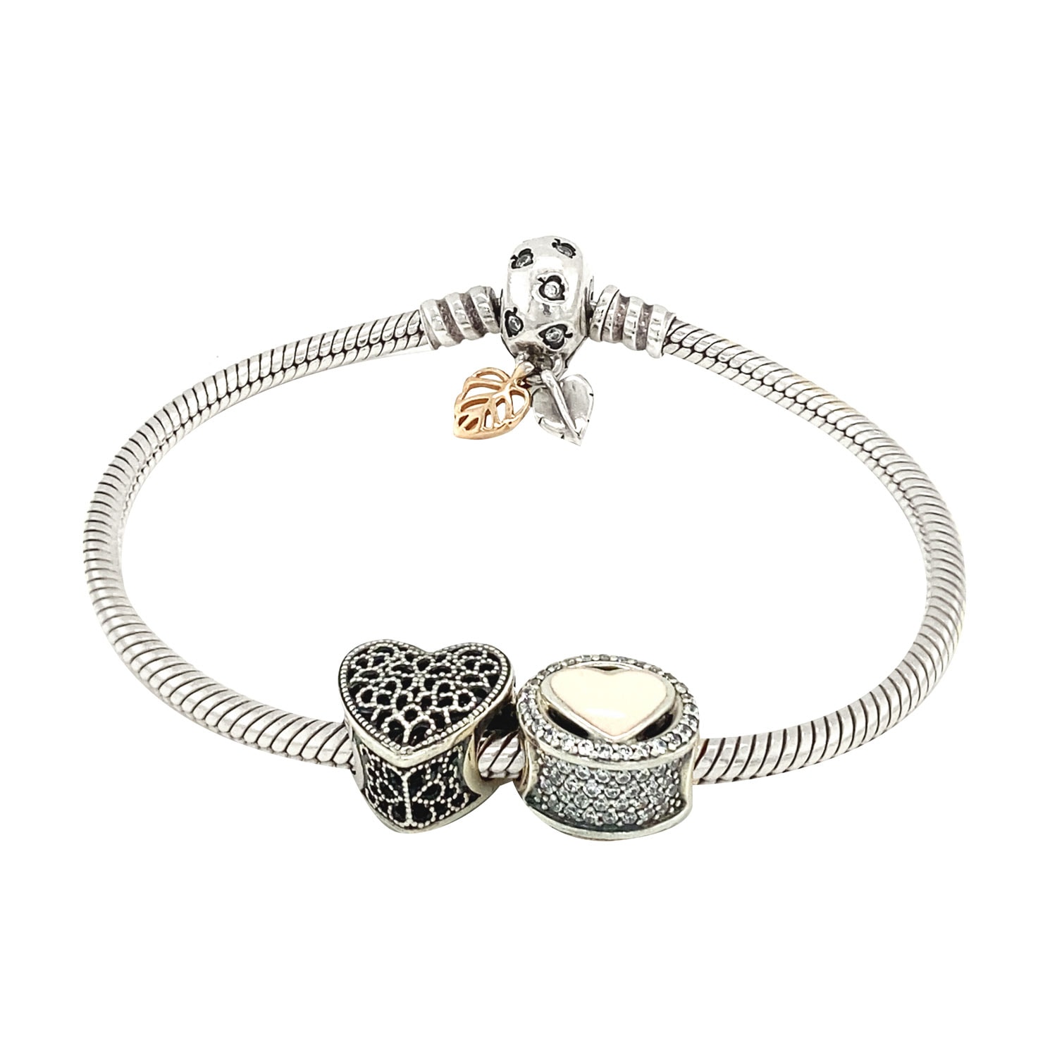 Pulseira Pandora com corações em prata