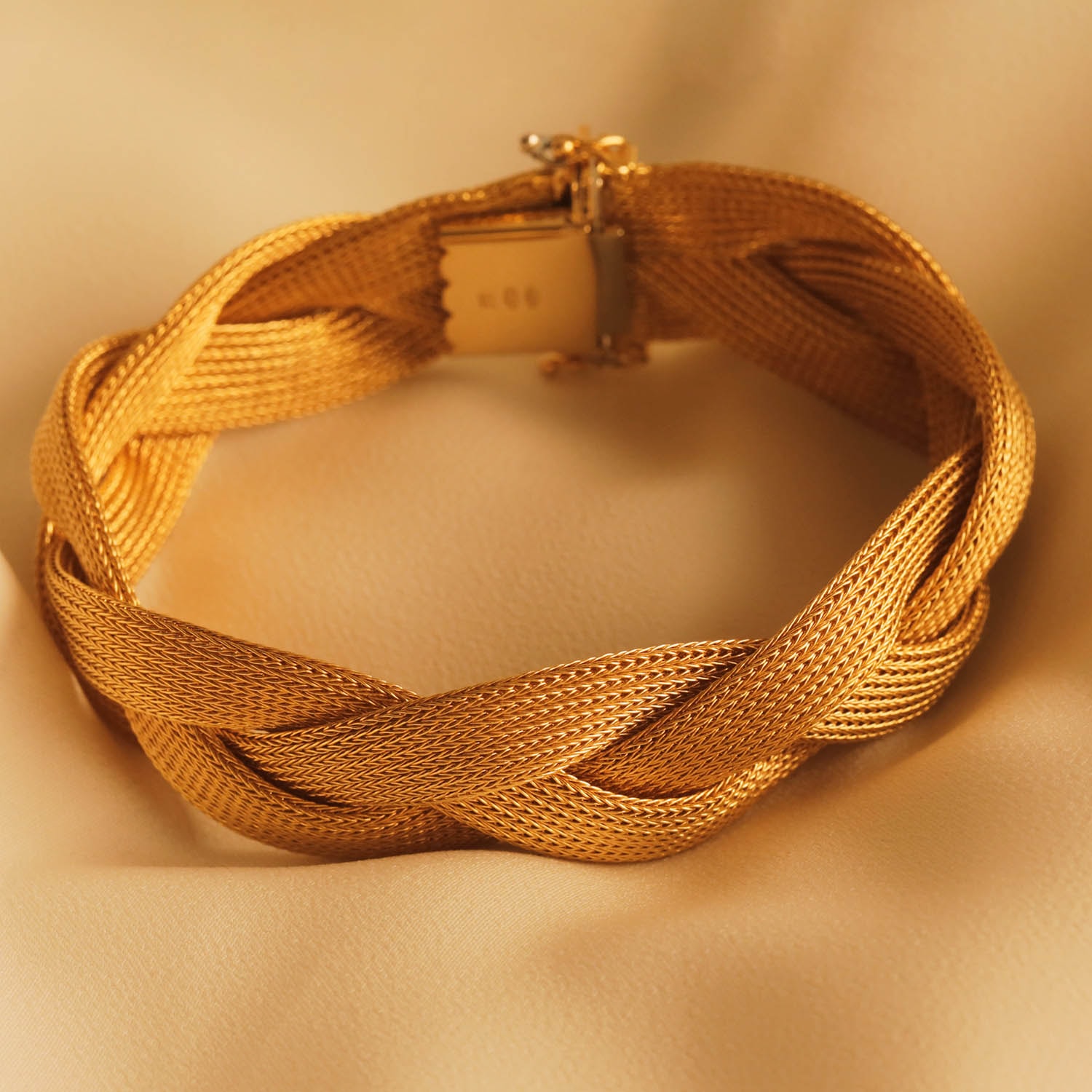 image_a3bb3204-07f8-45b7-9bab-b3b6d4c80e88