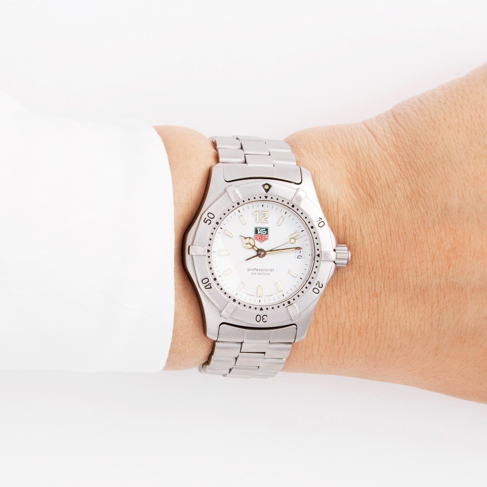希少　TAG HEUER プロフェッショナル 2000 腕時計　レディース Relógio TAG Heuer 2000